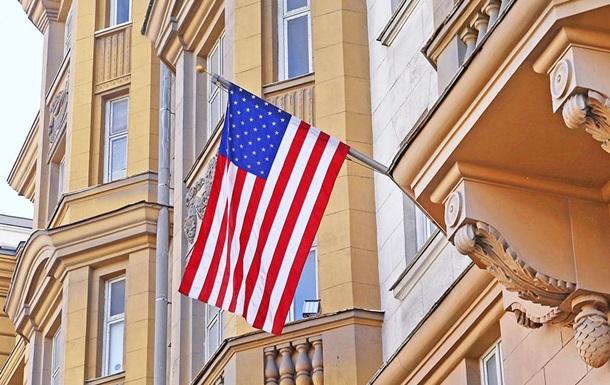 Посольство США в Росії перестане видавати візи росіянам. Фото: korrespondent.net
