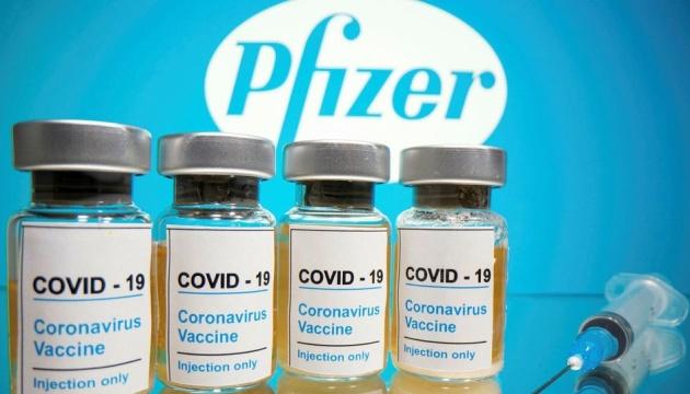 Україна отримає додаткові 10 млн доз вакцини Pfizer. Фото: Укрінформ