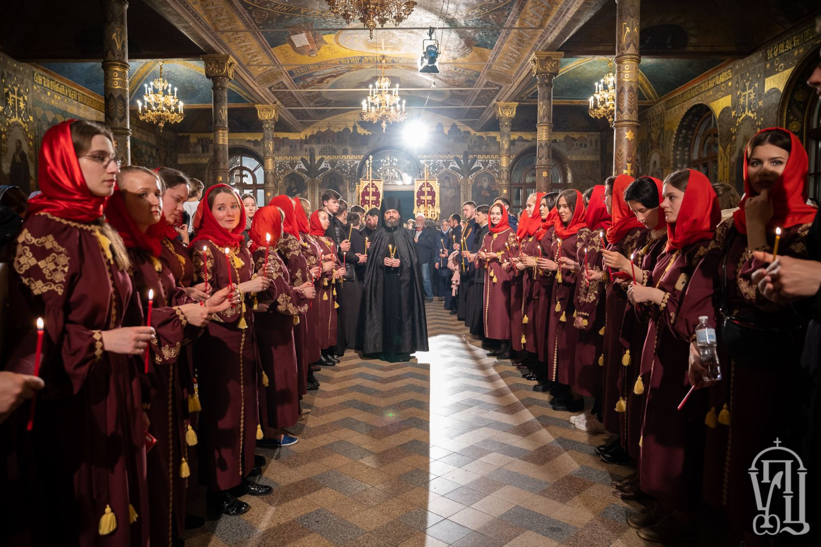 Без маски в Лавре — как проходили пасхальные богослужения в Киеве, фото — УПЦ МП