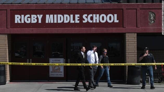 Шестиклассница в США открыла стрельбу в школе, есть пострадавшие. Фото: CNN 