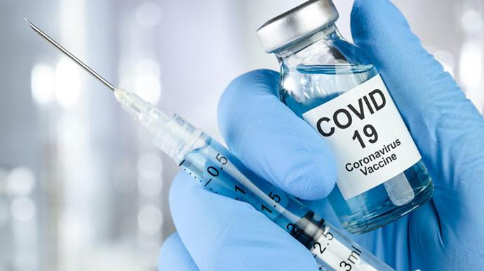 Степанов просить збільшити поставку вакцин з охопленої COVID-спалахом Індії. Фото: freeradio