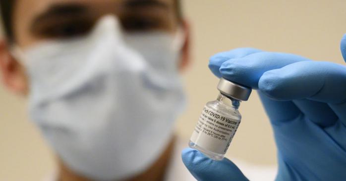 У світі триває вакцинація від коронавірусу, фото: U.S. Secretary of Defense