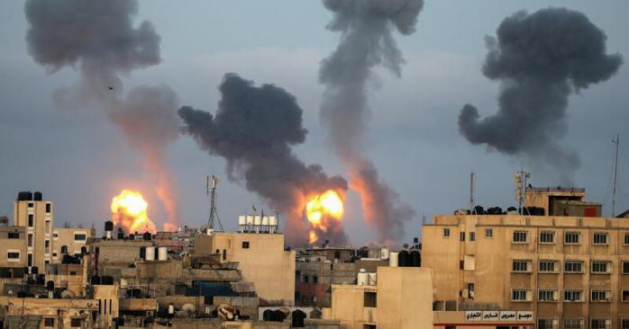 Ізраїль обстріляли ракетами. Фото: Reuters