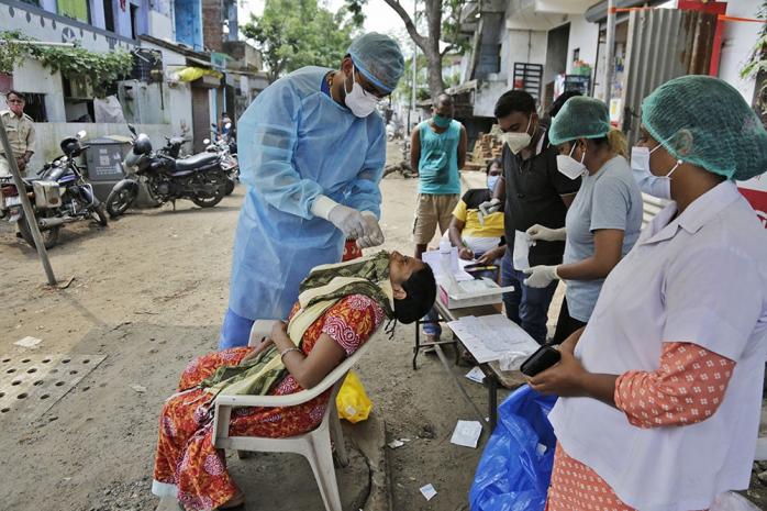 «Черный грибок» атакует больных COVID-19 в Индии, есть жертвы