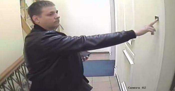 У будинку, де мешкає Віталій Кличко, відбувалися обшуки, скріншот відео