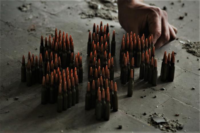 «Вишиванка» з патронів, фото: штаб ООС