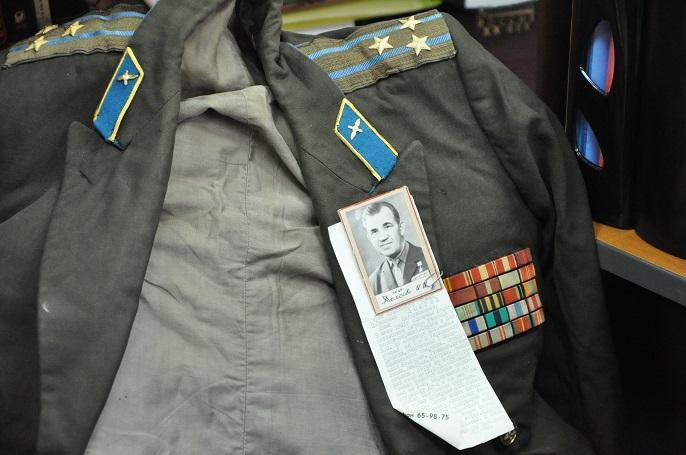 Деды воевали — в России отданные в музей вещи фронтовика 9 мая нашли на свалке