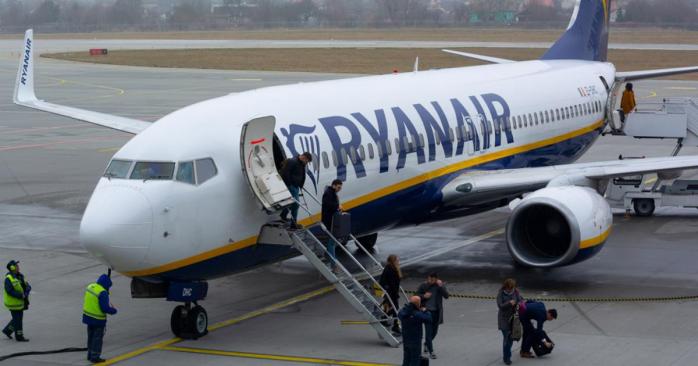 Самолет Ryanair с белорусским оппозиционером посадили в Минске 23 мая 2021 года, фото: Василий Садовый