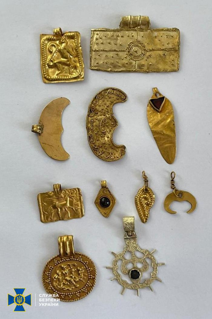 Правоохранители пресекли контрабанду ювелирных украшений времен Скифской эпохи, фото: СБУ