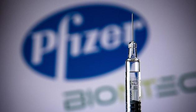Вакцину Pfizer в Евросоюзе разрешили колоть подросткам. Фото: ukrinform