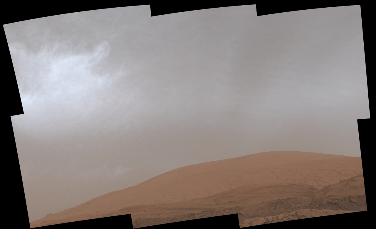 Марсоход Curiosity сделал снимок блестящих облаков Марса, фото: NASA/JPL-Caltech