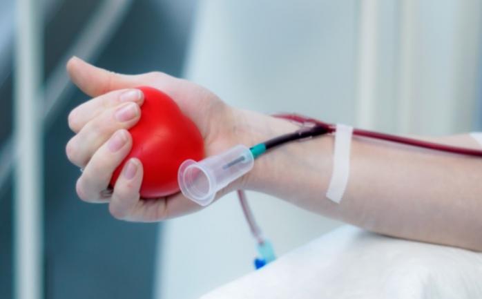 Заборону гомосексуалам бути донорами крові прокоментувало МОЗ