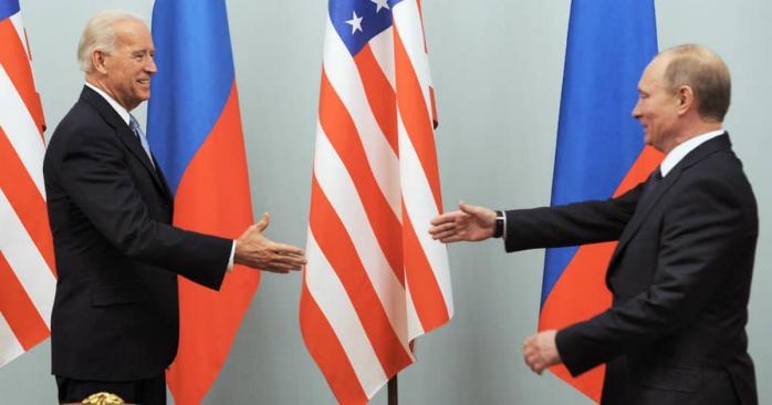 Джо Байден и Владимир Путин, фото: «Коммерсантъ»