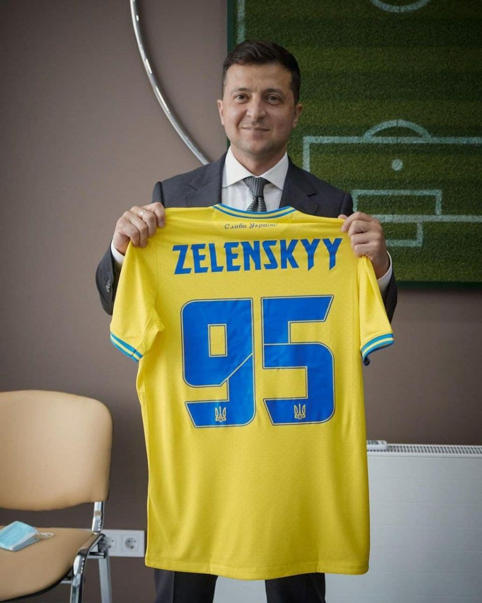 Зеленский высказался о новой форме сборной Украины. Фото: Зеленский в Instagram