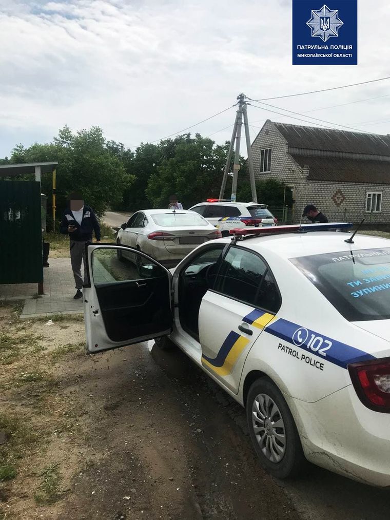 Запеклого «гонщика» зловили в Миколаєві. Фото: прес-служба поліції
