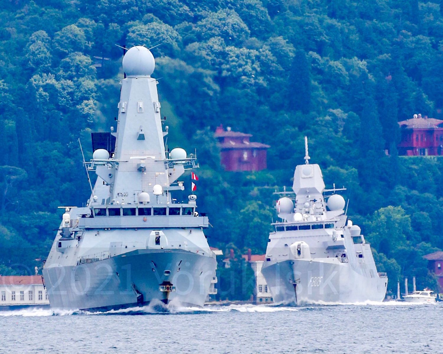 НАТО наращивает группировку кораблей в Черном море. Фото: Yörük Işık в Twitter