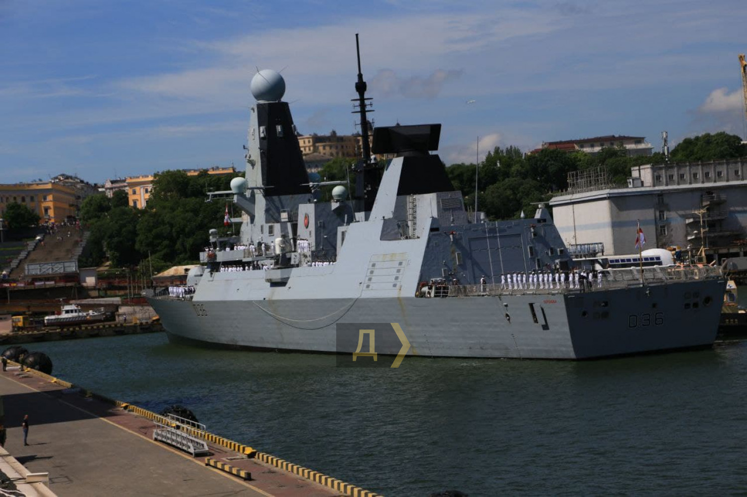 Кораблі НАТО зайшли в порт Одеси, фото — Думська 
