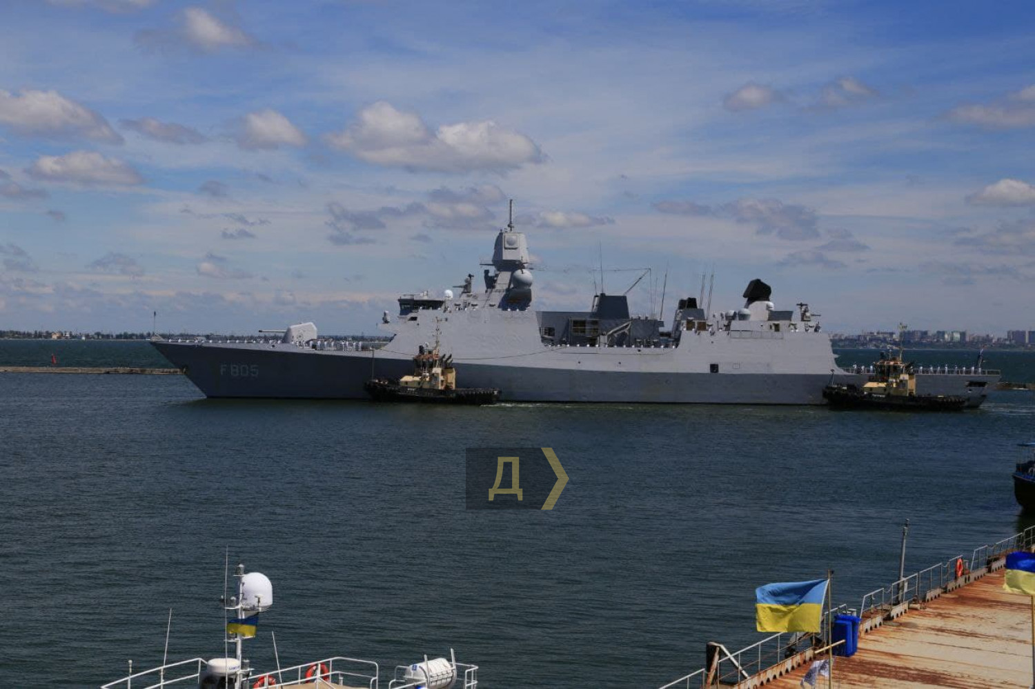 Кораблі НАТО зайшли в порт Одеси, фото — Думська 