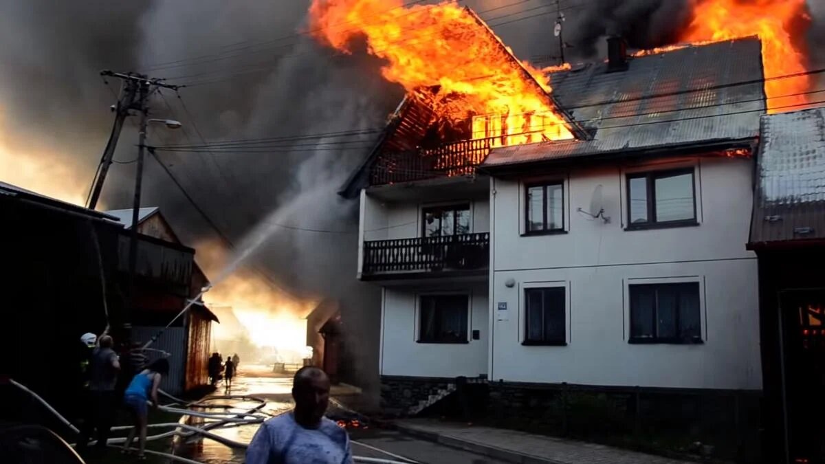 Пожар в Польше. Фото: RMF24