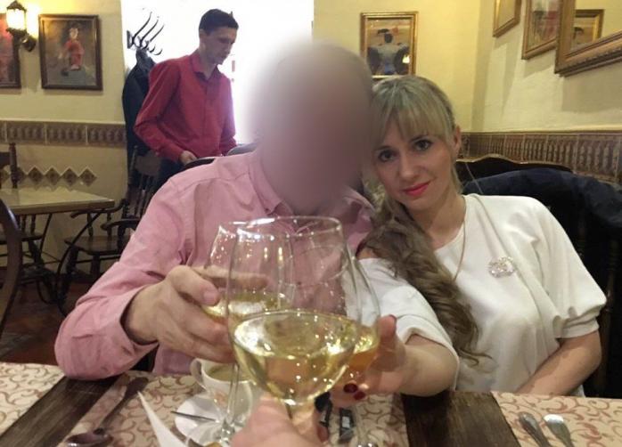 250 тыс. долл. за фейковую свадьбу с украинкой заплатил британец. Фото: BBC