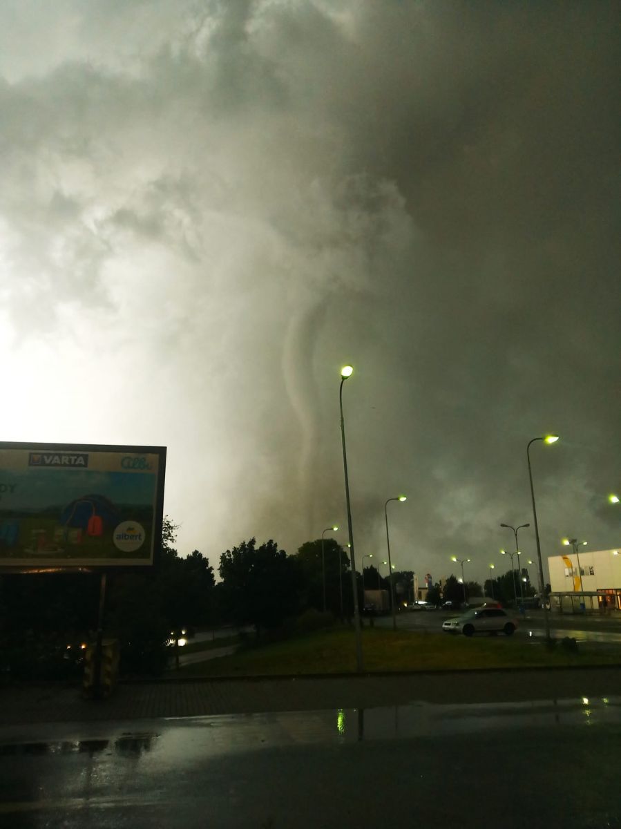 Непогода в Чехии. Фото: Czech Thunderstorm Research Association, соцсети