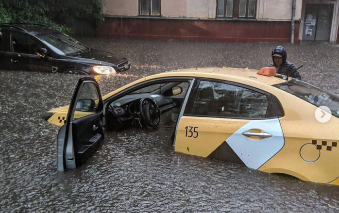 Москву затопило из-за суперливня. Фото: