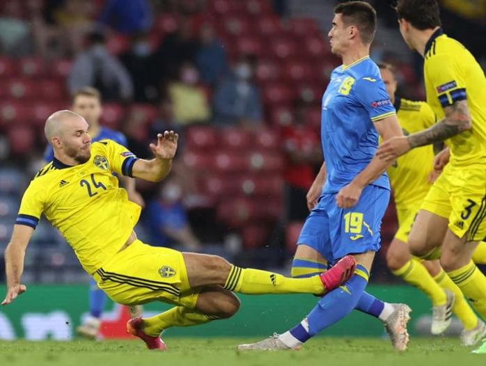 Что с Бесединым — врач «Динамо» прокомментировал травму нападающего в игре со Швецией