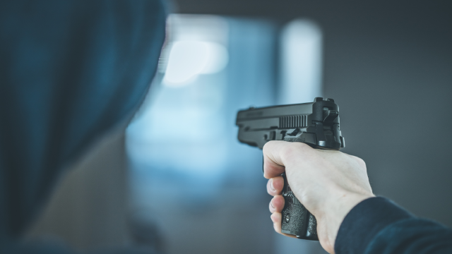 Стрельба в Запорожье – в ресторане убили мужчину. Фото: Depositphotos
