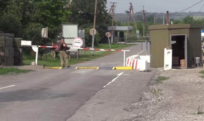 В ОРДЛО заблокували виїзд на контрольовані Києвом території, скріншот відео