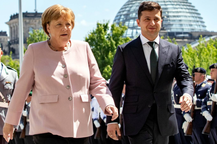 Зеленський припустився серйозної помилки у розмові з Меркель. Фото: Главком