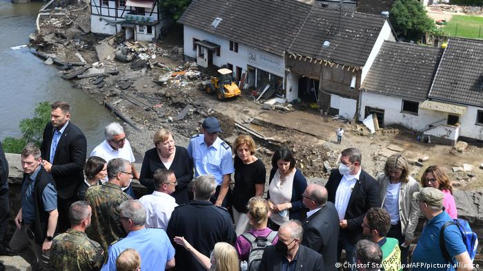 Ангела Меркель відвідала постраждалі від повеней регіони, фото: Deutsche Welle