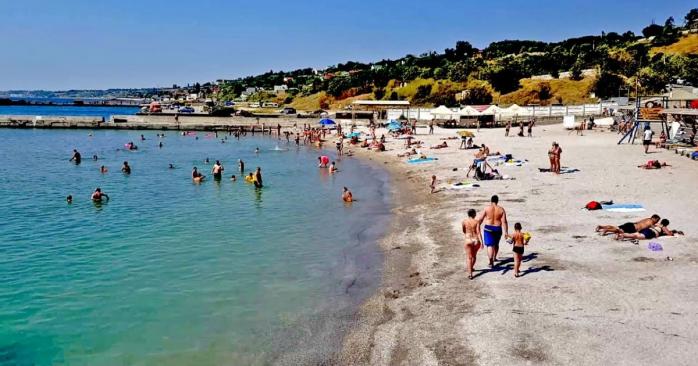 На пляжах Одеси морська вода відповідає нормам, фото: Big Family