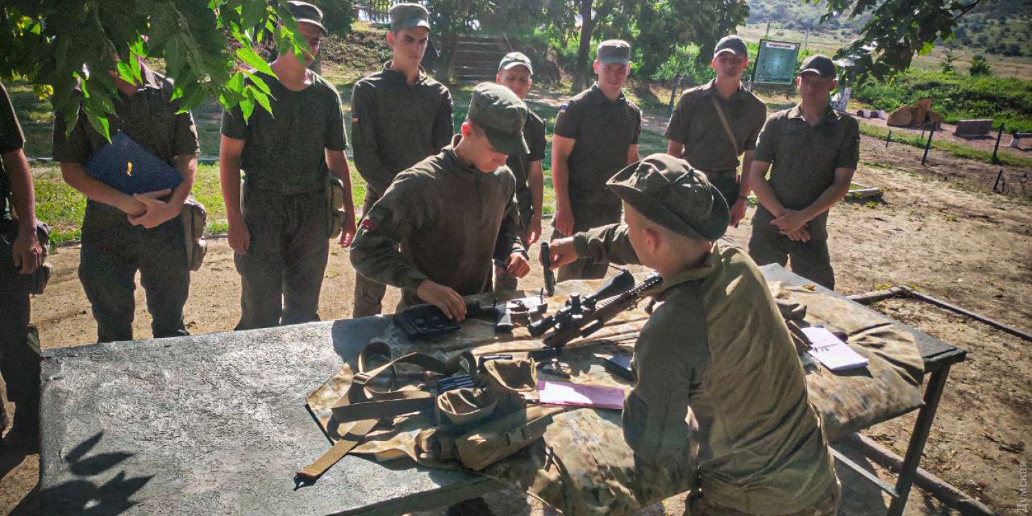 Новую украинскую винтовку начали осваивать снайперы НГУ. Фото: «Думская»