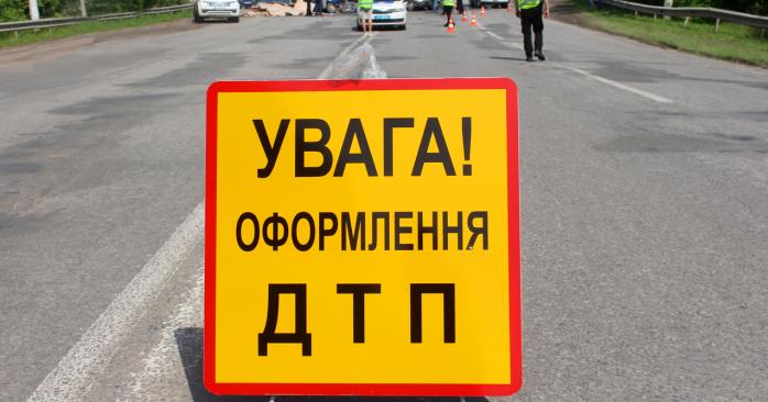 Грузовик раздавил легковушку на Полтавщине. Фото: полиция