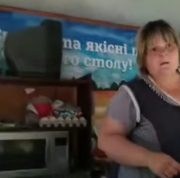 Продавец в Харькове отказалась обслуживать на украинском, ее уволили, скриншот видео