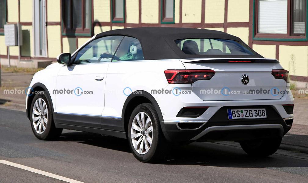Volkswagen оновить свій єдиний кабріолет T-Roc. Фото: Motor1.com