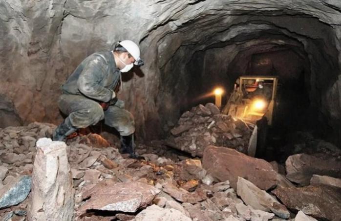 Взрыв на шахте Ахметова - один горняк погиб, много пострадавших