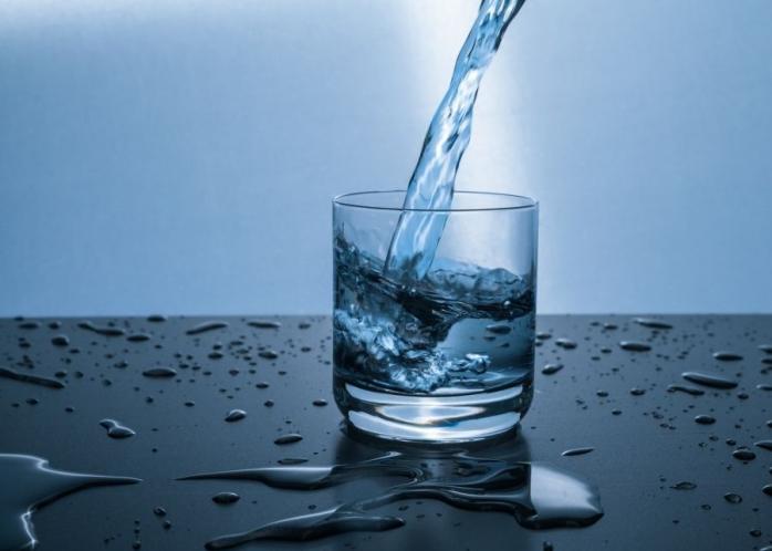 Металеву воду вдалося отримати вченим у ході експерименту. Фото: pokr.otg.dp.gov.ua