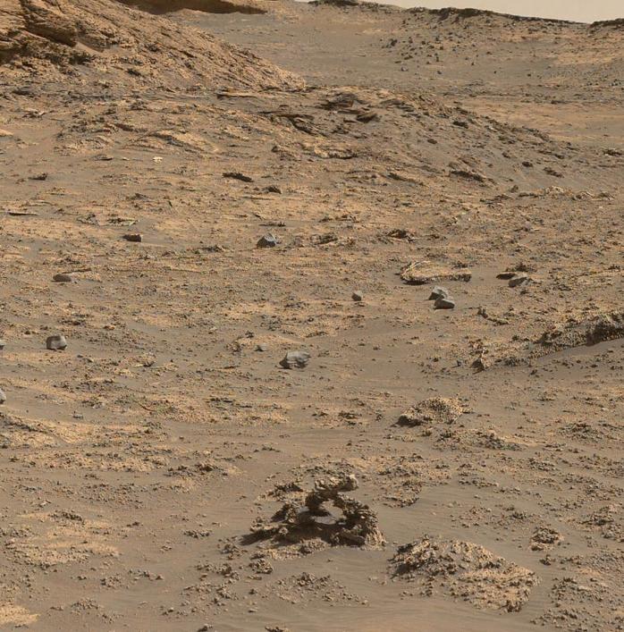 Загадкову арку відшукали на Марсі. Фото: NASA