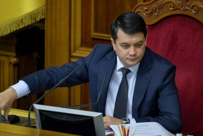 Зеленський на осінь готує відставку Разумкова, заявив екс-«слуга»