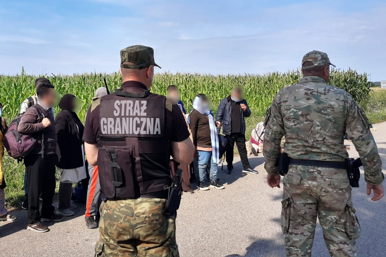 В Польше за сутки задержали десятки мигрантов, фото: Подляшский пограничный отряд
