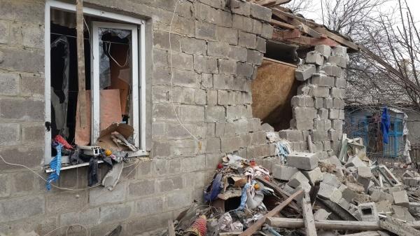 Через обстріли бойовиків загинув мирний житель на Донеччині. Фото: hromadske.tv