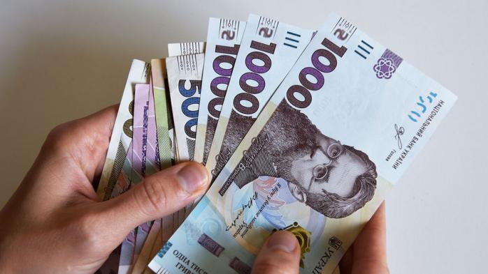 Розмір мінімальної зарплатні в Україні розраховуватимуть по-новому. Фото: gazeta.ru