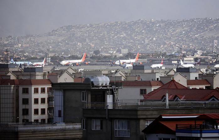У Кабулі біля міжнародного аеропорту стався вибух