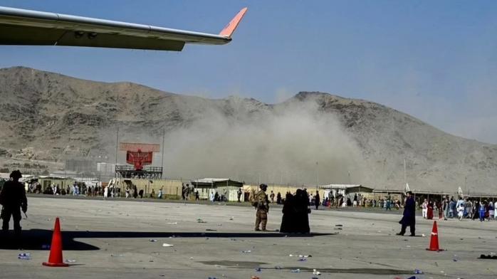 ІДІЛ взяло відповідальність за вибухи в Кабулі, кількість жертв зростає