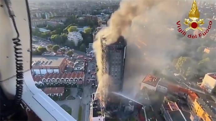Масштабный пожар уничтожил 18-этажный дом в Италии 