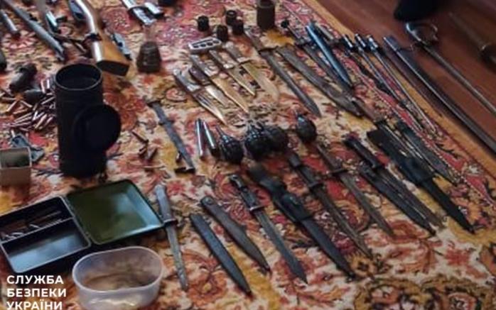 Гигантский арсенал оружия нашла СБУ у черного археолога