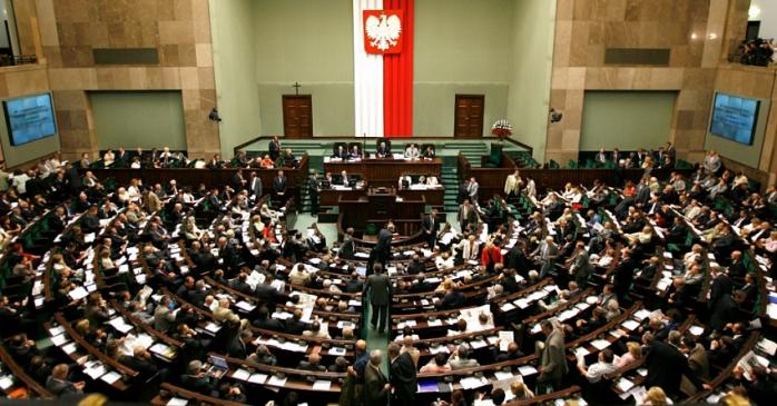 Ввести санкции против Польши готовится ЕС