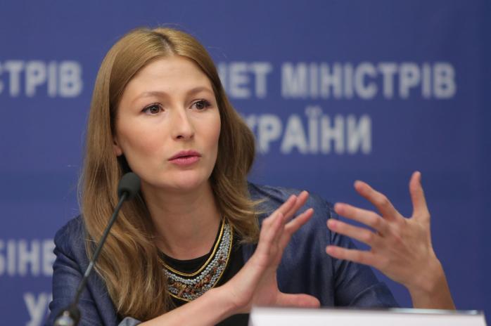 Первая заместитель главы МИД Эмине Джапарова. Фото: znaj.ua