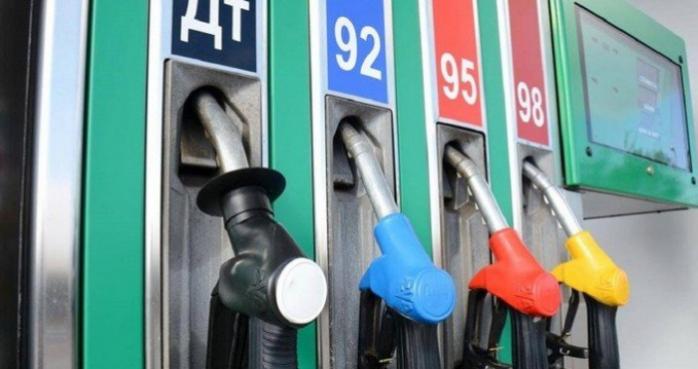 Бензин дорожчає - Кабмін підняв граничну вартість палива